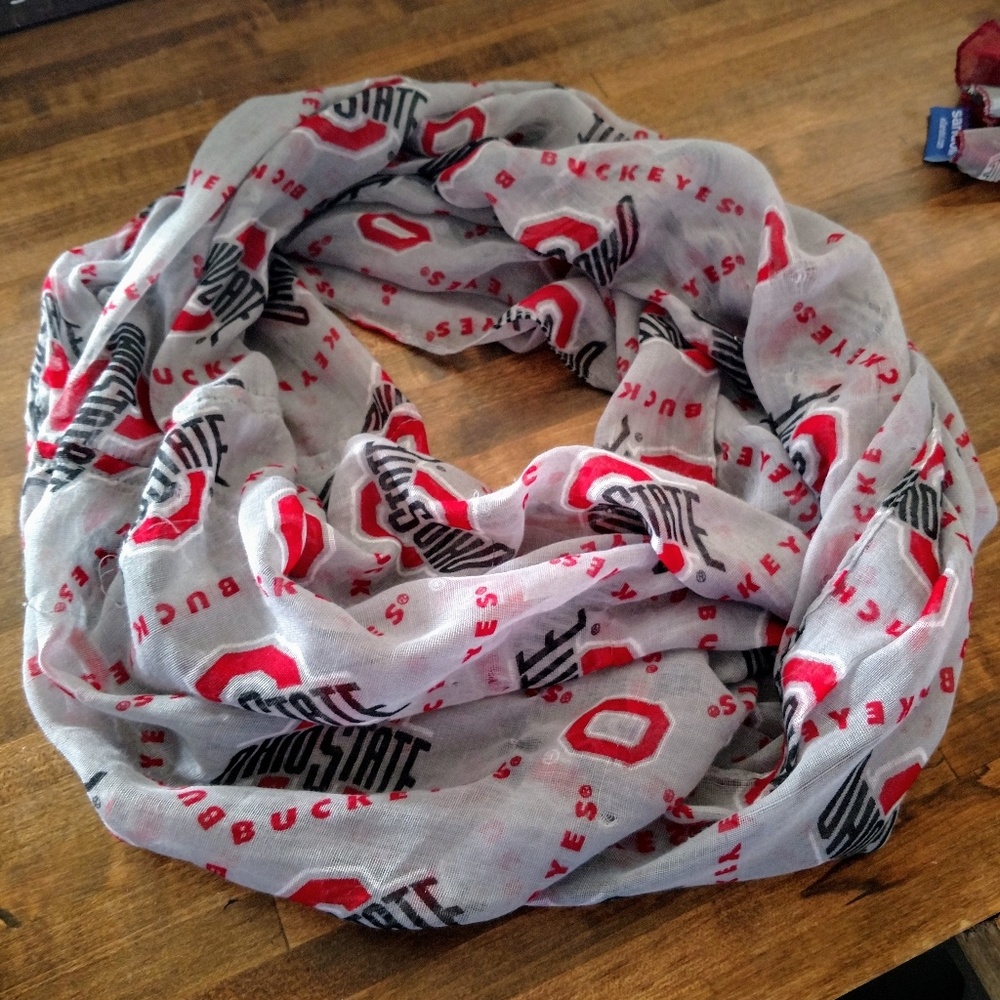 Infinity scarf